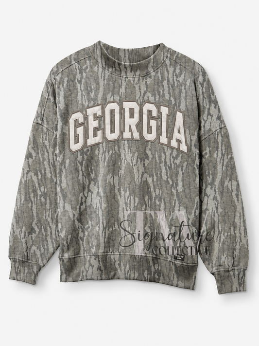 PREORDER!! Mossy Oak Bottomland applique mock neck sweatshirt